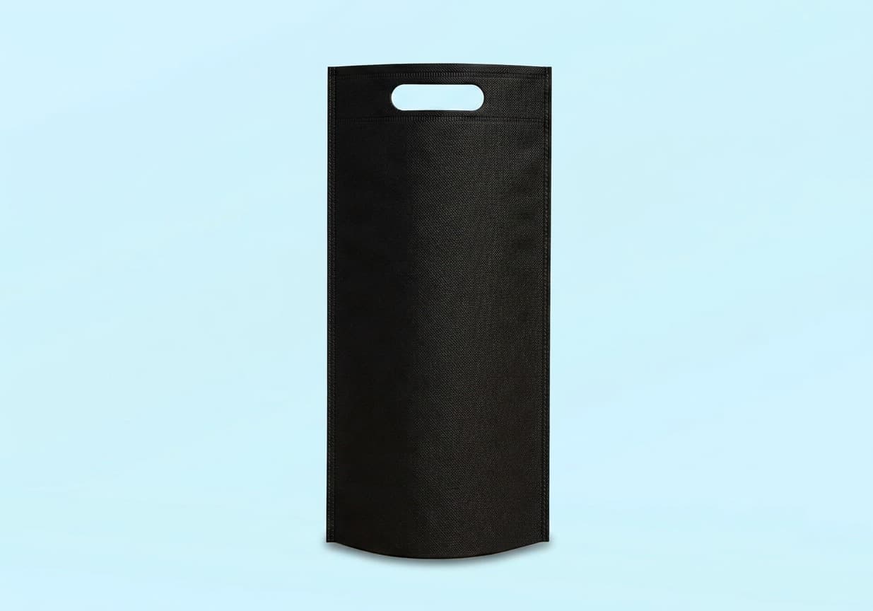 Bolsa TNT 20x40x10 cm impresa con logo de cliente — muestra real